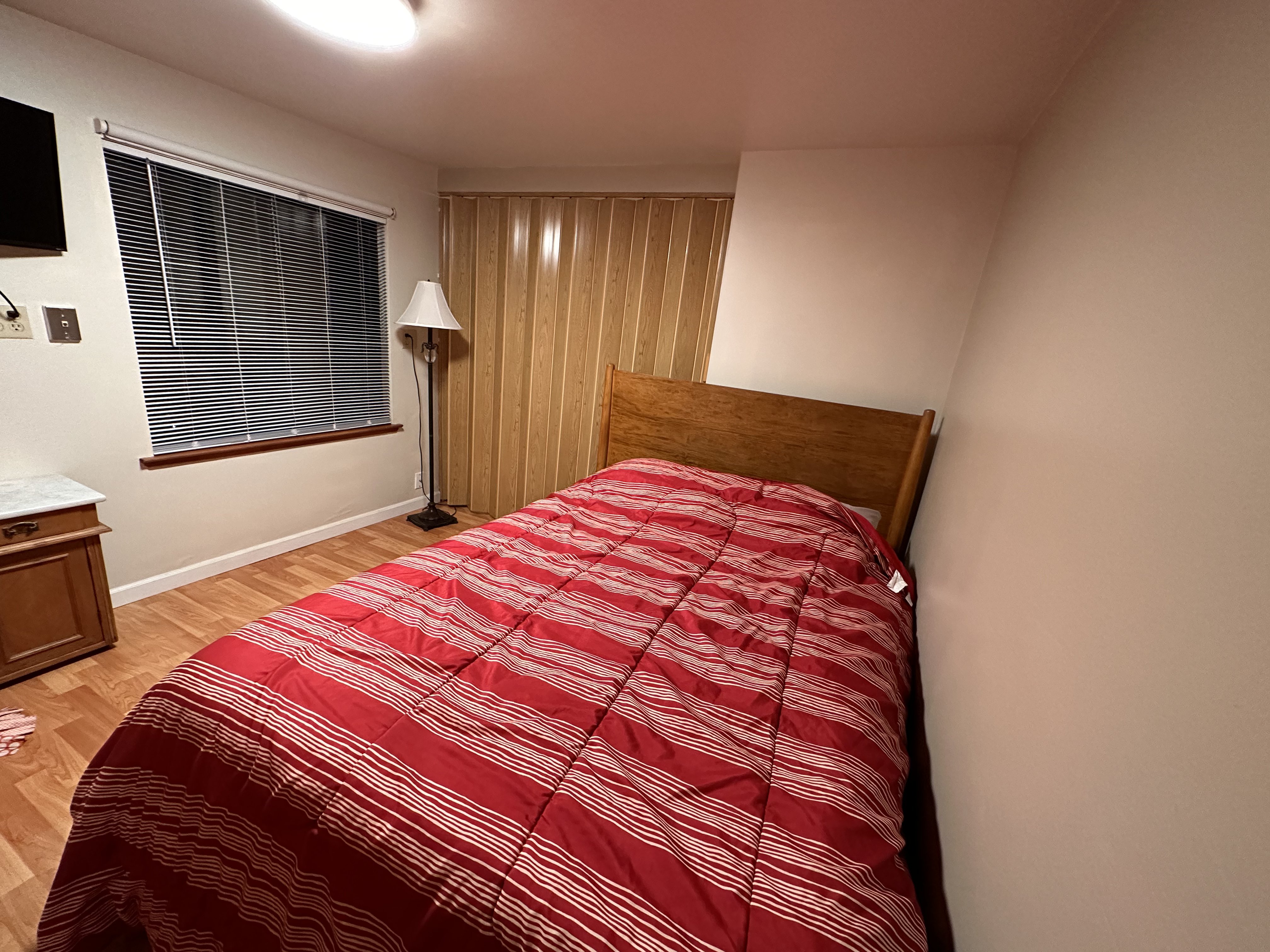 Garden studio kitchen view 11